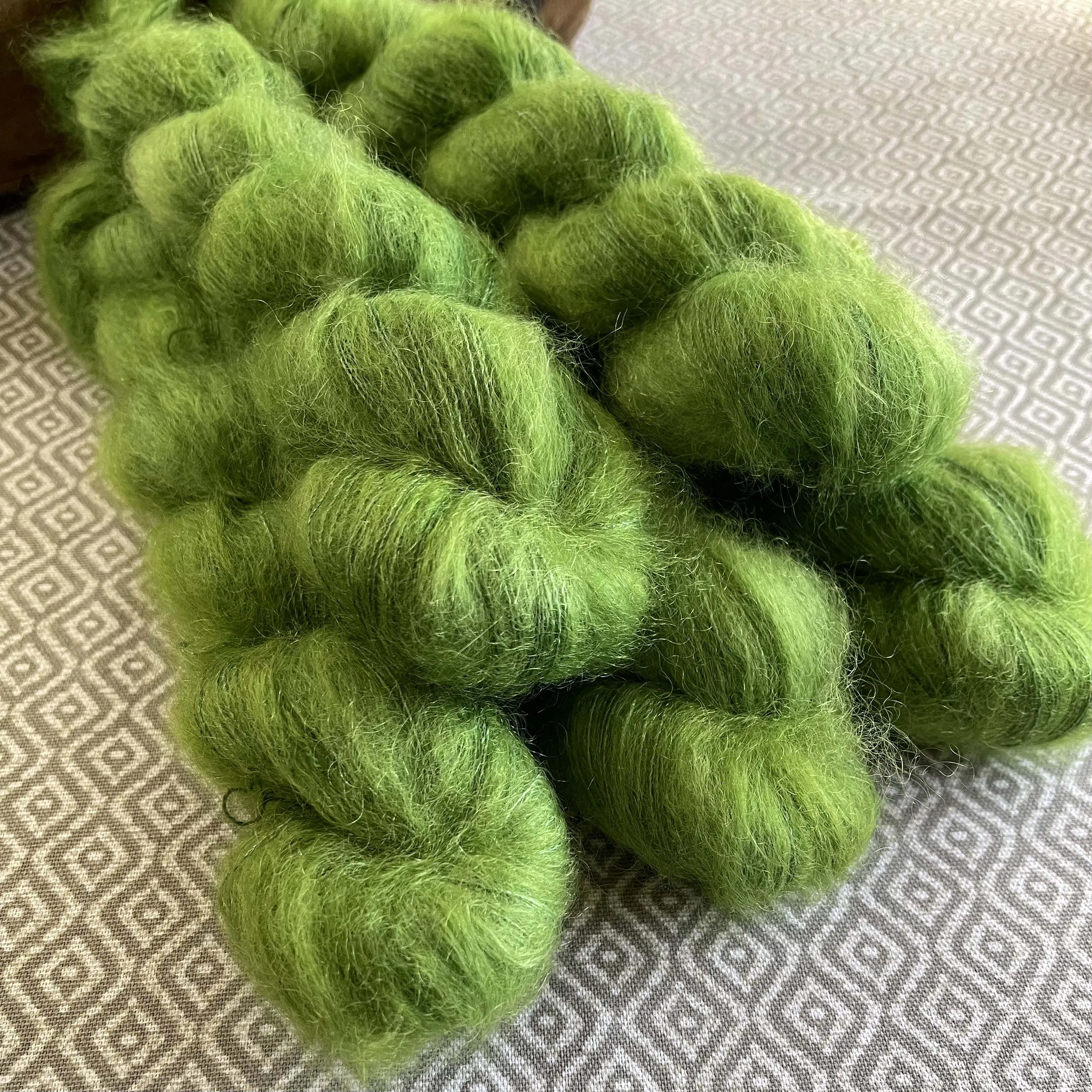 Fine Fluff Yarn - Emerald Semi Solid
