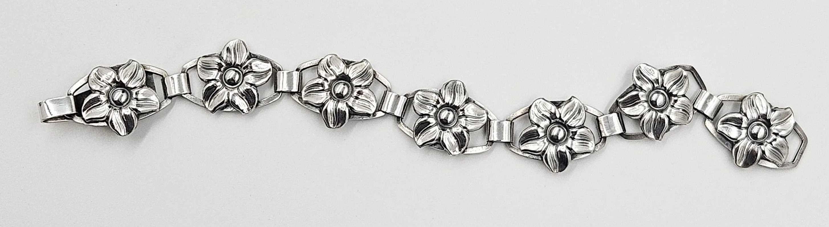 Munksgaard Denmark Art Deco Flowers #270 Sterling Panel Links Bracelet 70s