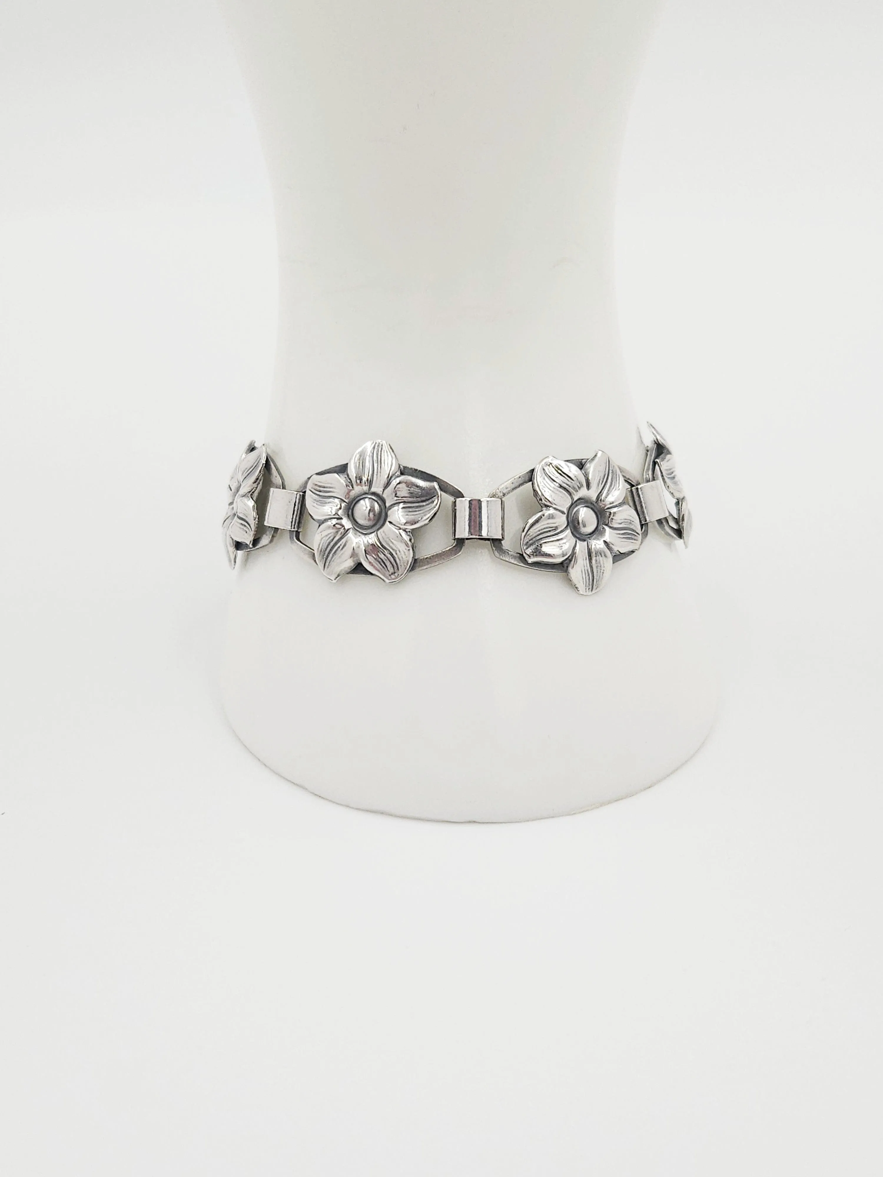 Munksgaard Denmark Art Deco Flowers #270 Sterling Panel Links Bracelet 70s