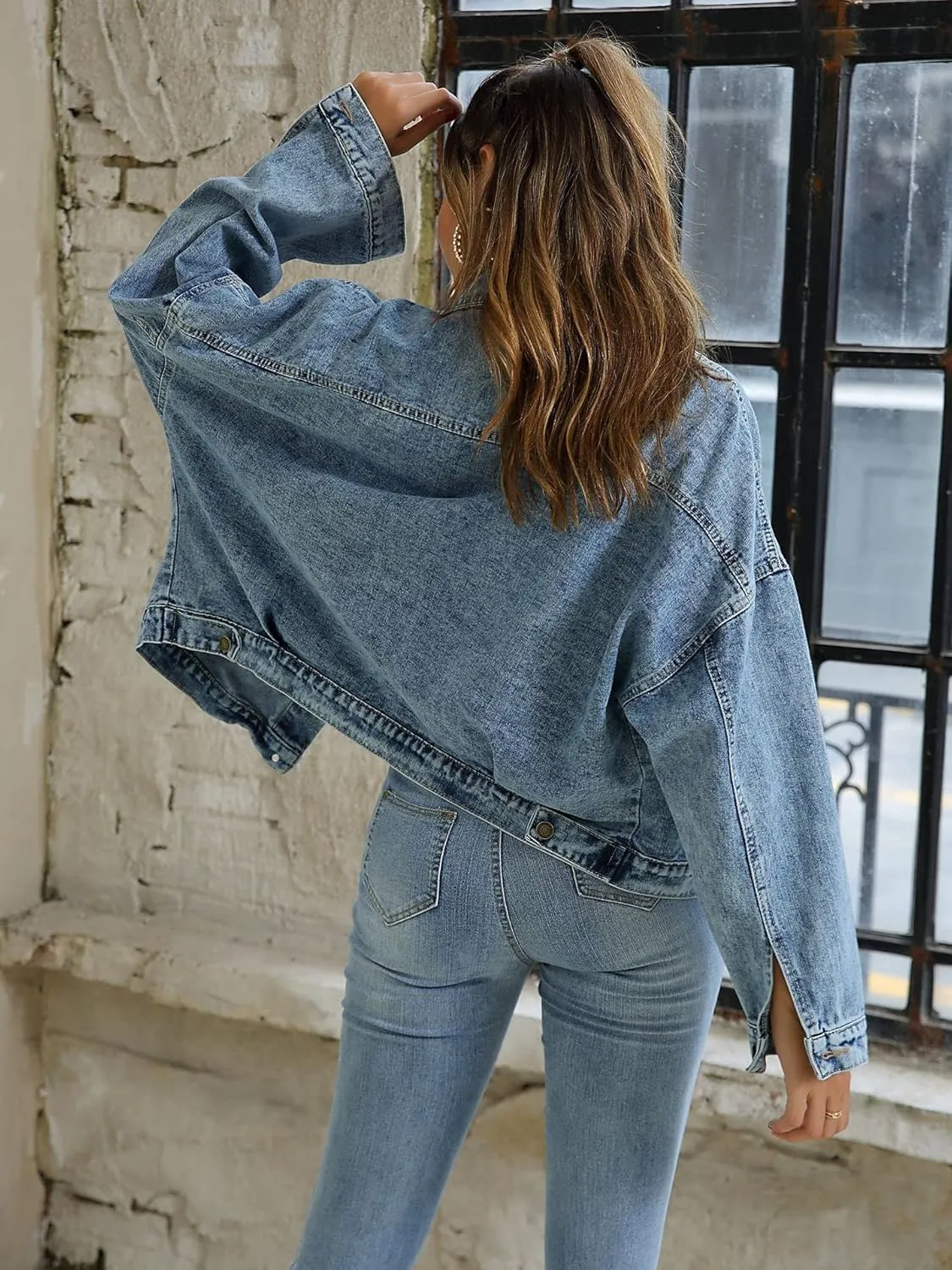 Women's Long Sleeve Oversized Denim Jacket Casual Loose Fit Jean Coat with Large Pockets